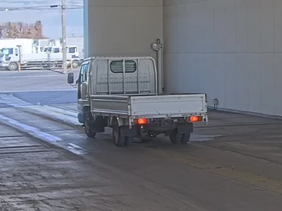 Isuzu ELF  с аукциона в Японии