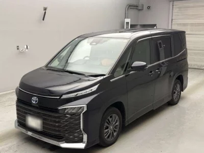 Toyota VOXY  с аукциона в Японии