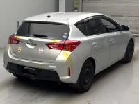 Toyota AURIS лот № 127 оценка 3  с аукциона в Японии 1