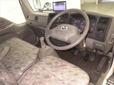 Mazda TITAN  с аукциона в Японии