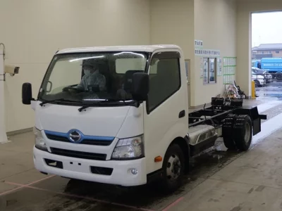 Hino DUTRO  с аукциона в Японии