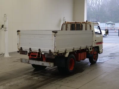 Isuzu ELF  с аукциона в Японии
