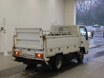 Isuzu ELF  с аукциона в Японии