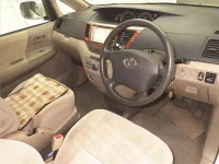 Toyota NOAH лот № 70429 оценка 3.5  с аукциона в Японии 2