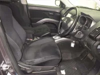 Mitsubishi OUTLANDER лот № 70430 оценка R  с аукциона в Японии 4