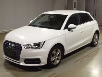 Audi A1  с аукциона в Японии