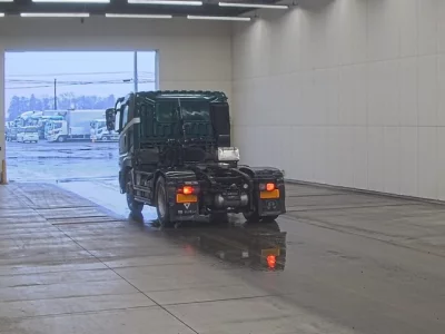 Mitsubishi SUPER GREAT  с аукциона в Японии