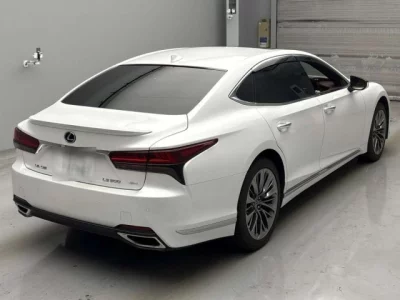 Lexus LS  с аукциона в Японии