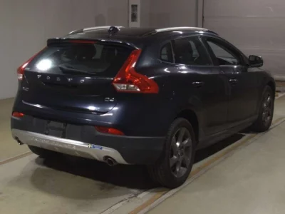 Volvo V40  с аукциона в Японии