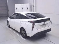 Toyota PRIUS лот № 70448 оценка 3.5  с аукциона в Японии 1