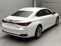 Lexus ES лот № 10072 оценка 3.5  с аукциона в Японии 1