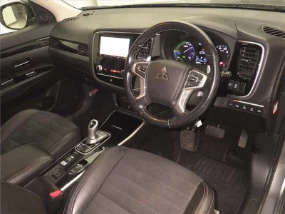 Mitsubishi OUTLANDER PHEV