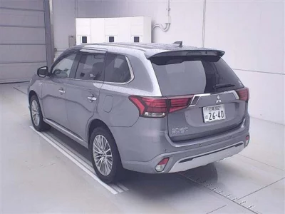 Mitsubishi OUTLANDER PHEV