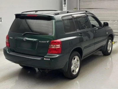 Toyota KLUGER  с аукциона в Японии