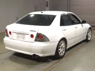 Toyota ALTEZZA  с аукциона в Японии