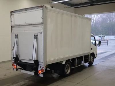 Hino DUTRO  с аукциона в Японии