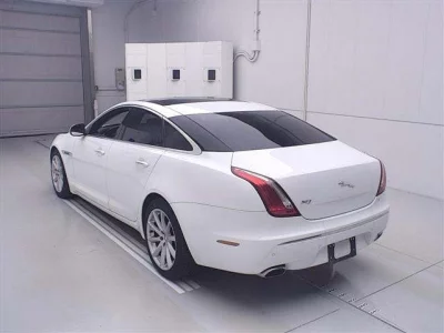 Jaguar XJ SERIES