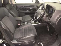 Mitsubishi OUTLANDER PHEV лот № 20072 оценка 4  с аукциона в Японии 4