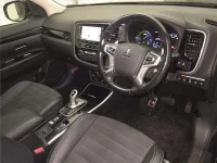Mitsubishi OUTLANDER PHEV лот № 20072 оценка 4  с аукциона в Японии 2