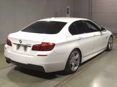 BMW 5-Series  с аукциона в Японии