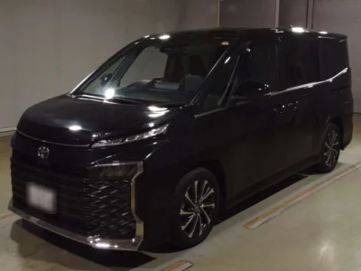 Toyota VOXY  с аукциона в Японии