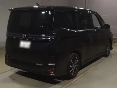 Toyota VOXY  с аукциона в Японии