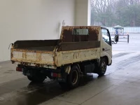 Toyota DYNA лот № 1337 оценка 3  с аукциона в Японии 1