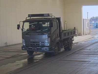 Isuzu FORWARD  с аукциона в Японии