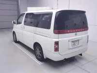 Nissan ELGRAND лот № 70494 оценка 3.5  с аукциона в Японии 1