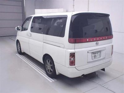 Nissan ELGRAND  с аукциона в Японии