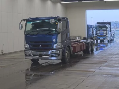 Mitsubishi SUPER GREAT  с аукциона в Японии