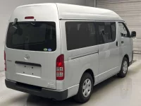 Toyota HIACE VAN лот № 62034 оценка R  с аукциона в Японии 1