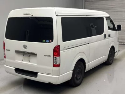 Toyota HIACE VAN  с аукциона в Японии