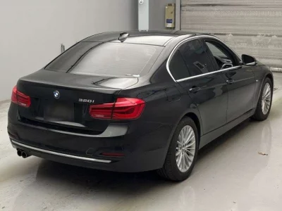 BMW 3-Series  с аукциона в Японии