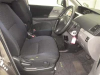 Toyota VOXY лот № 70534 оценка R  с аукциона в Японии 4