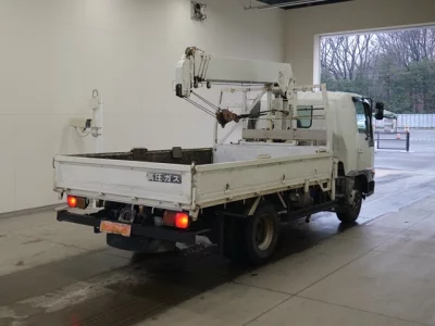 Toyota DYNA  с аукциона в Японии