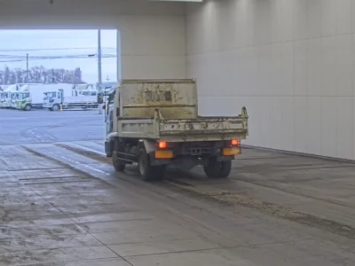 Isuzu FORWARD  с аукциона в Японии