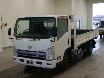 Nissan TRUCK  с аукциона в Японии
