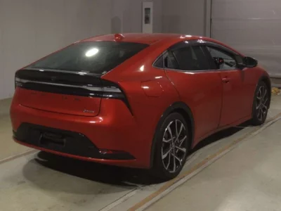 Toyota PRIUS PHV  с аукциона в Японии