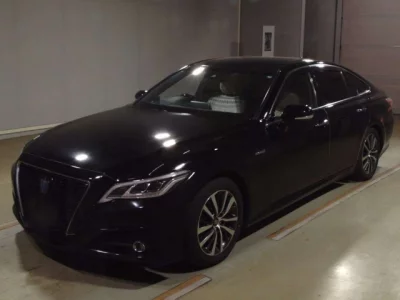 Toyota CROWN  с аукциона в Японии