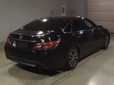 Toyota CROWN  с аукциона в Японии