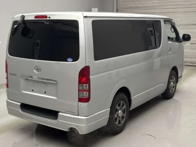 Toyota HIACE VAN  с аукциона в Японии