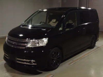 Nissan SERENA  с аукциона в Японии