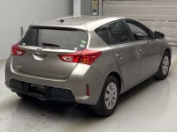 Toyota AURIS лот № 244 оценка RA  с аукциона в Японии 1