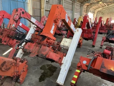 OTHERS UNIC CRANE