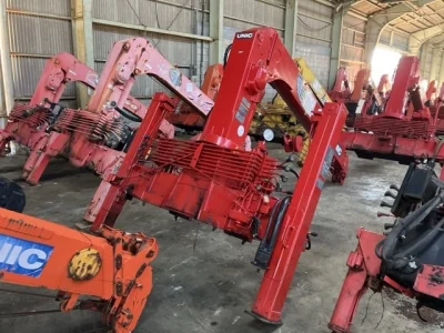 OTHERS UNIC CRANE