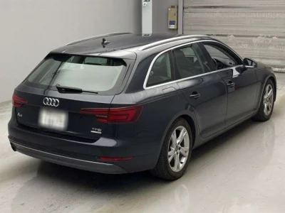 Audi A4  с аукциона в Японии