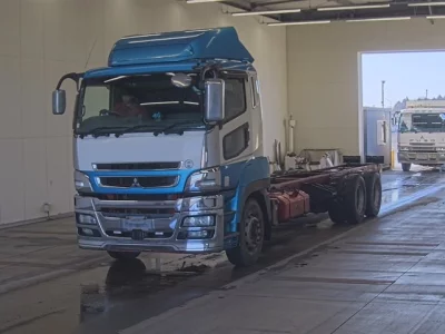 Mitsubishi SUPER GREAT  с аукциона в Японии