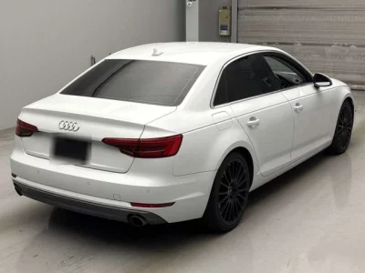Audi A4  с аукциона в Японии