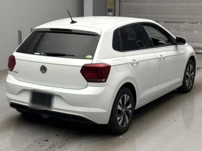 Volkswagen POLO  с аукциона в Японии